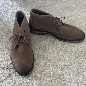 Men’s Brown Suede Chukka Boots with Crepe Sole Size 11